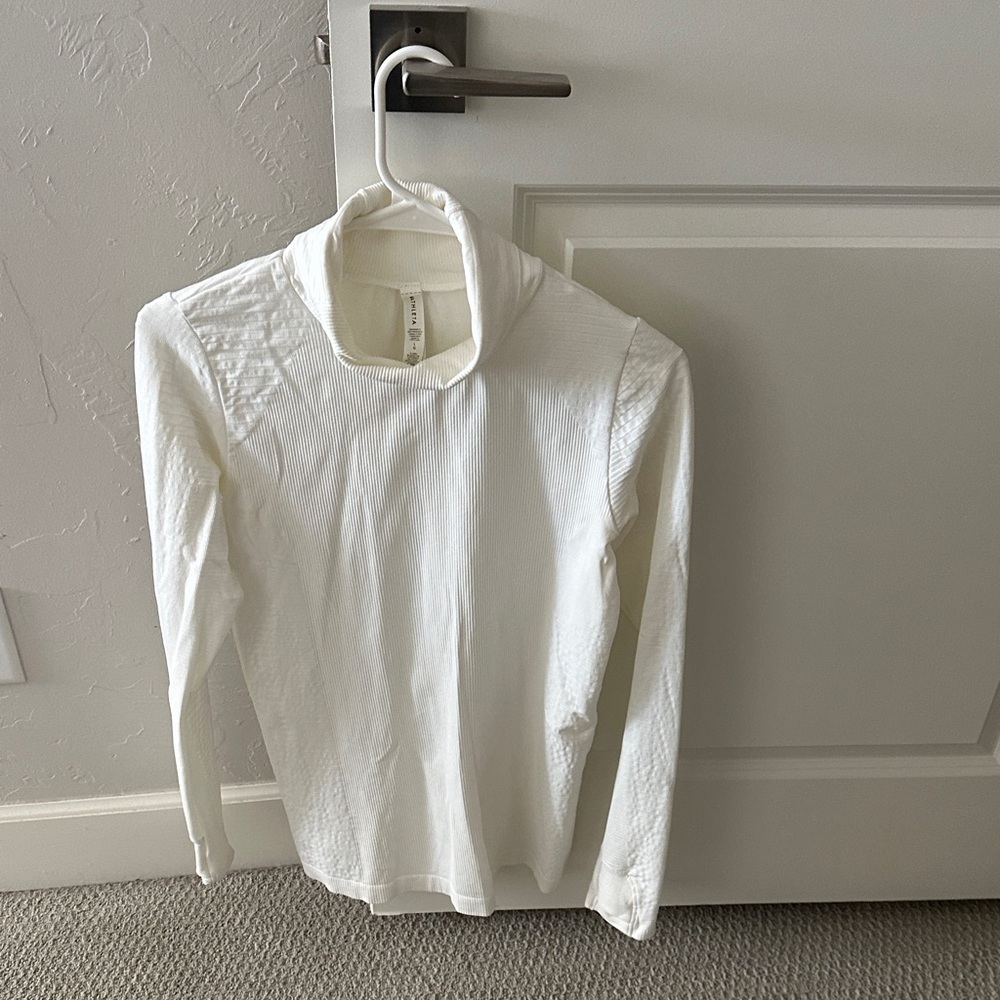 Athleta Cream Long Sleeve Top